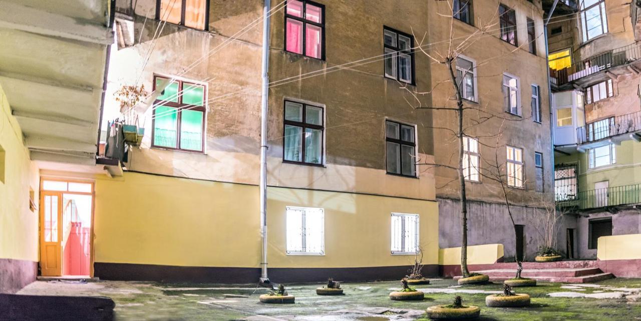 Joy Box Apartments Lviv Exteriör bild